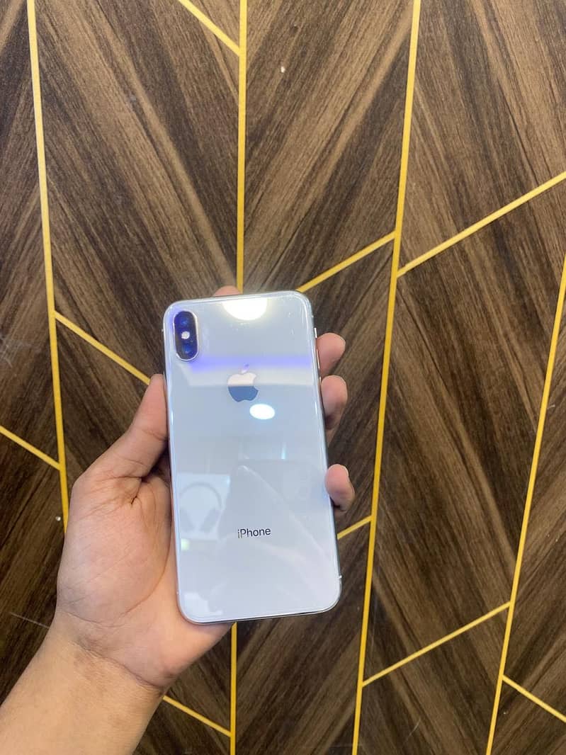 Apple iPhone X 3