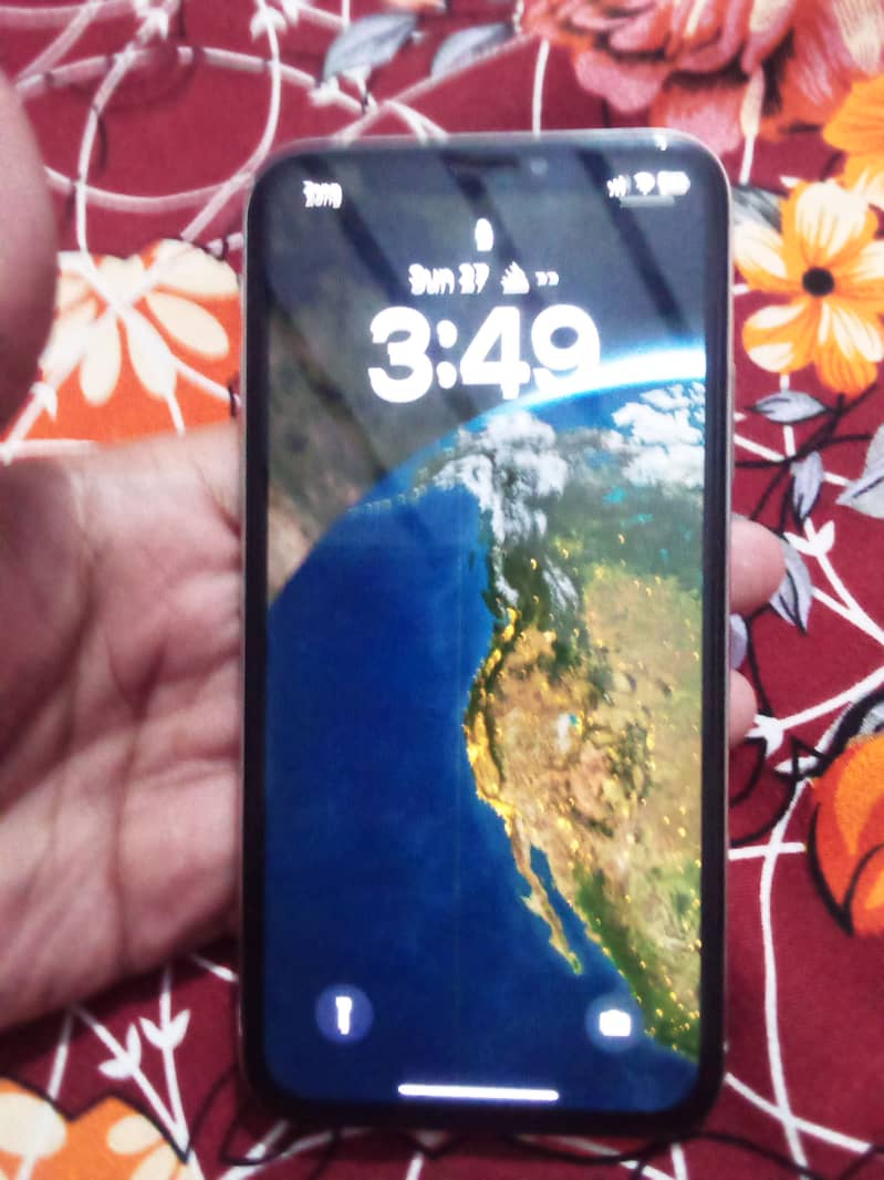 Apple iPhone X 4