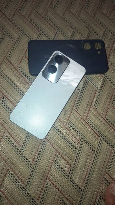 Vivo Y18