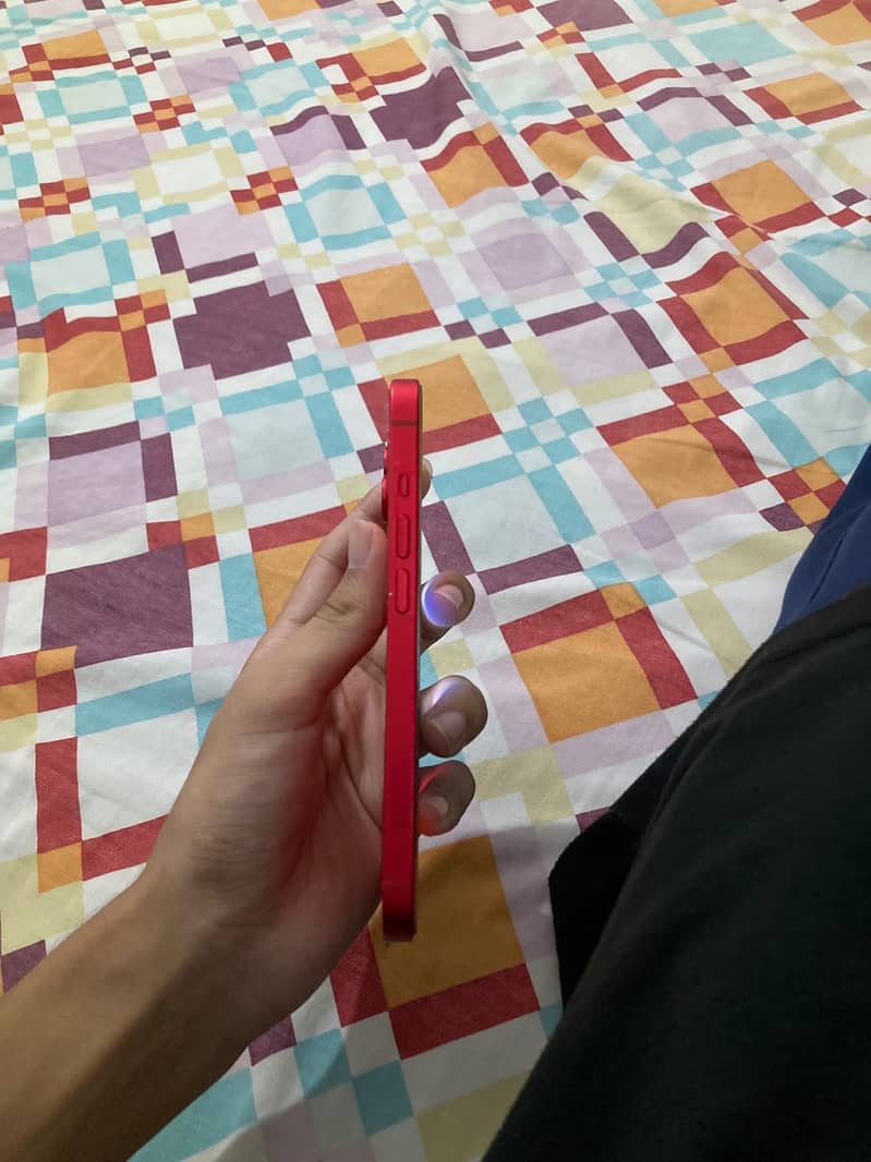Apple iPhone 14 9