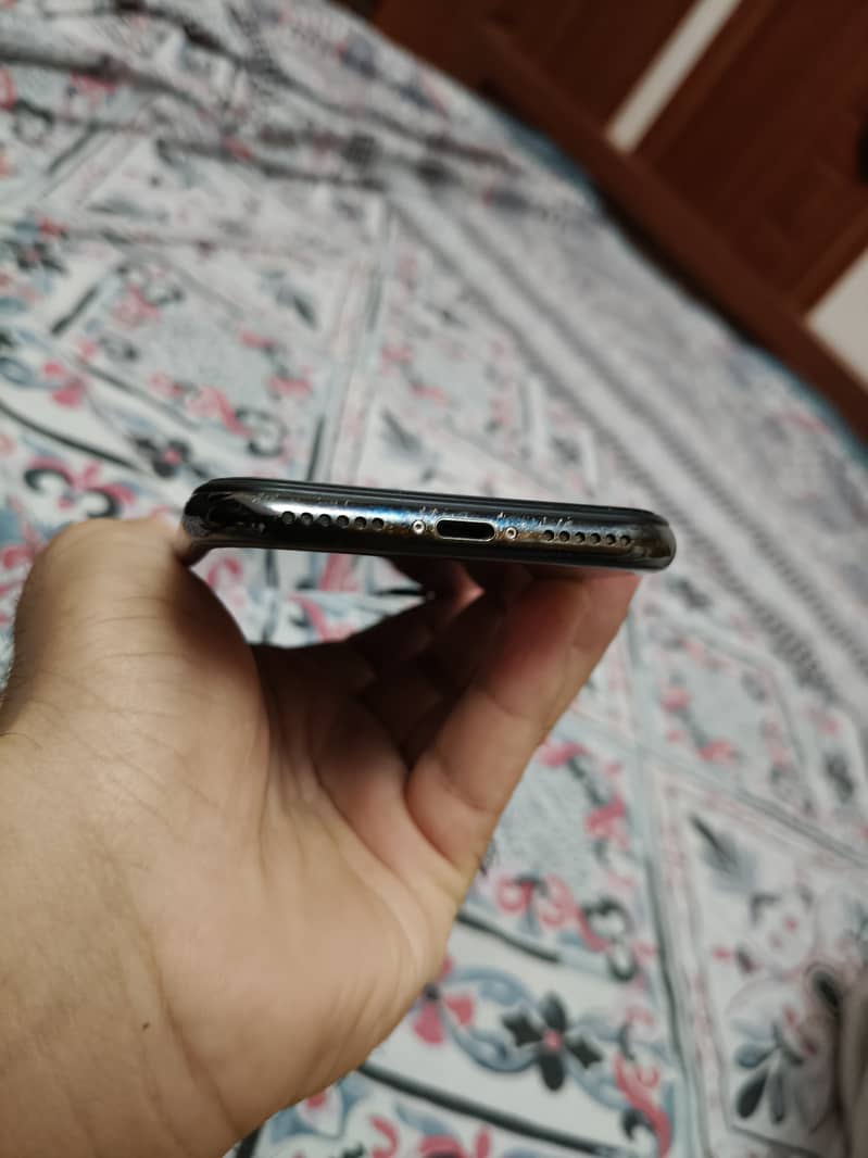 Apple iPhone X 2