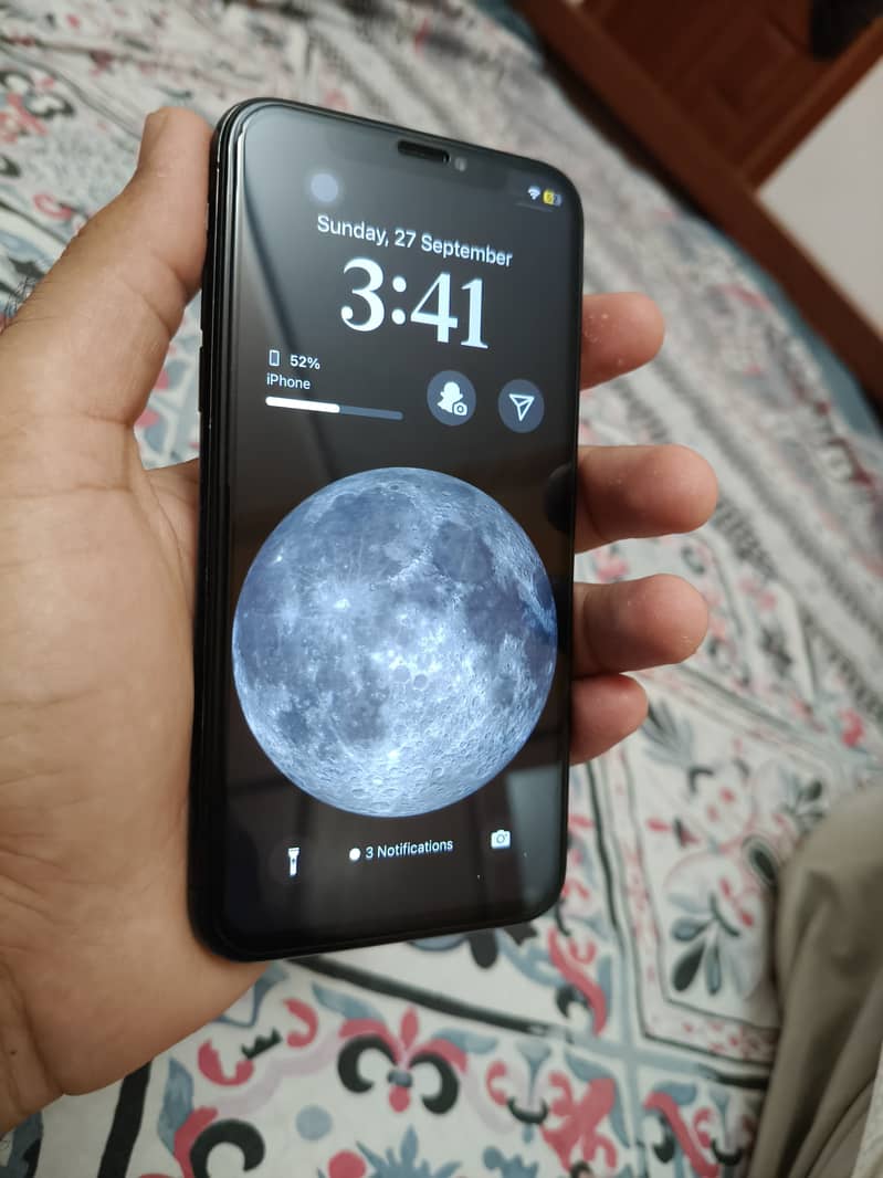 Apple iPhone X 3