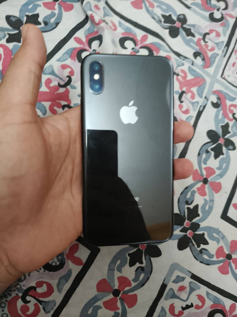 Apple iPhone X 4