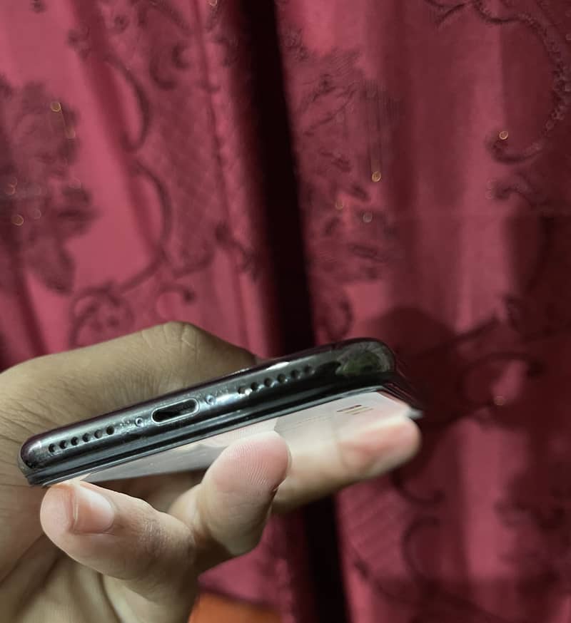 Apple iPhone X 5