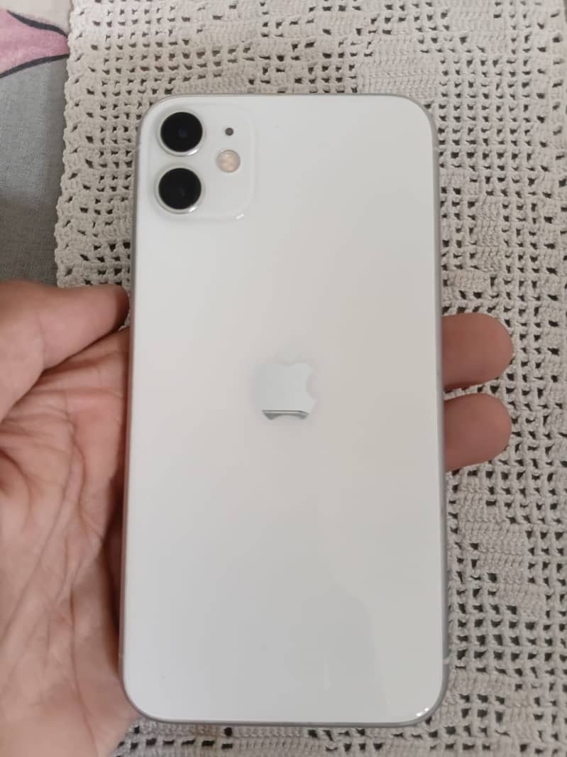 Apple iPhone 11 0