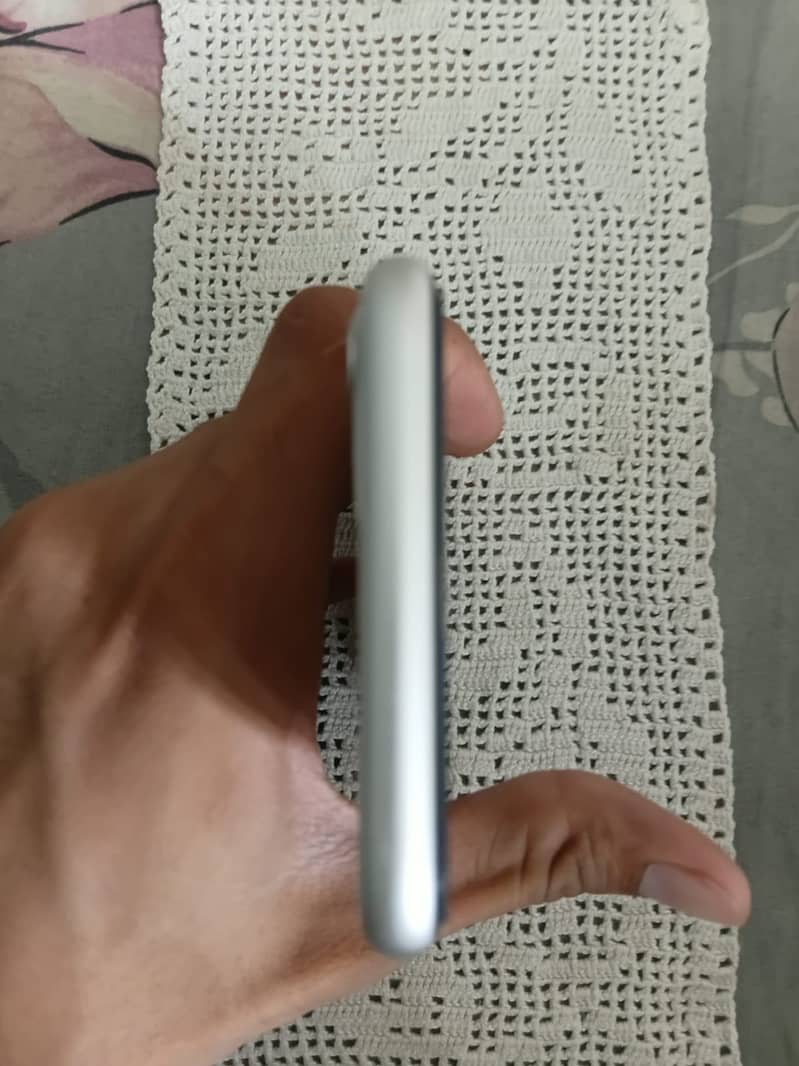 Apple iPhone 11 5