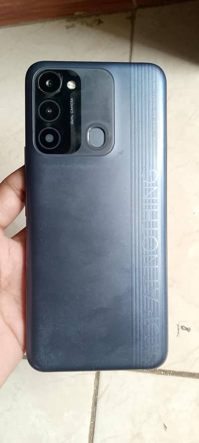 Tecno Spark 8C
