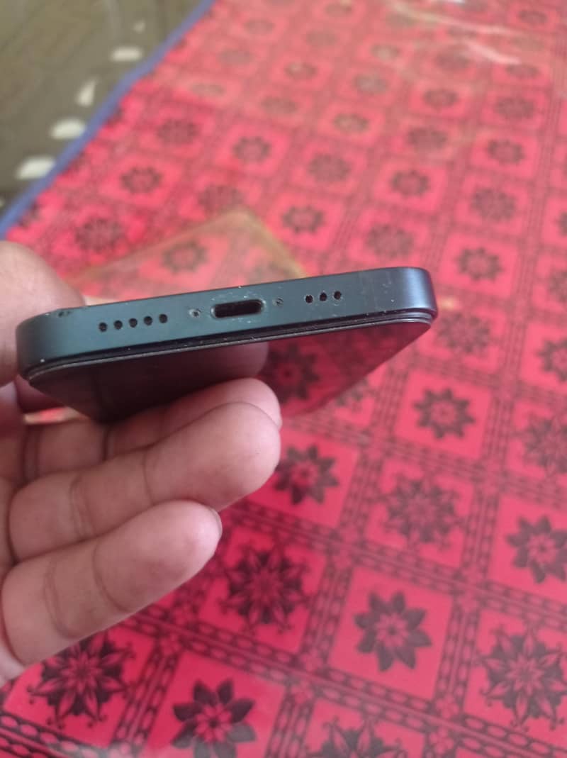 Apple iPhone 13 Pro 1