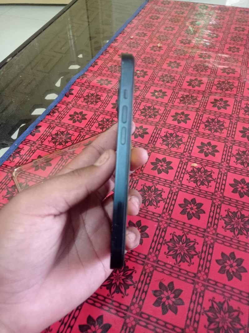Apple iPhone 13 Pro 3