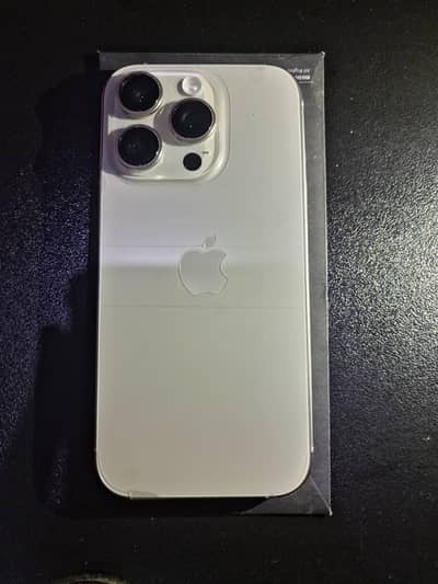 Apple iPhone 16 Pro jv