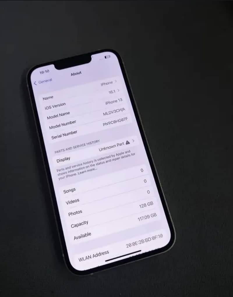 Apple iPhone 13 2