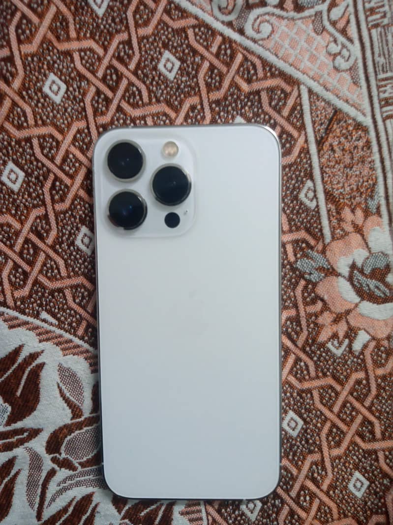 Apple iPhone 13 Pro 0