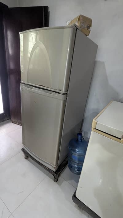 dawlance fridge refrigerator with freezer