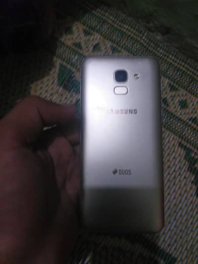 Samsung Mobile J6