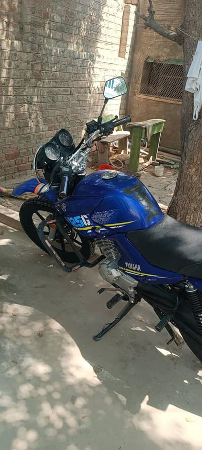 YAMAHA YBR G
