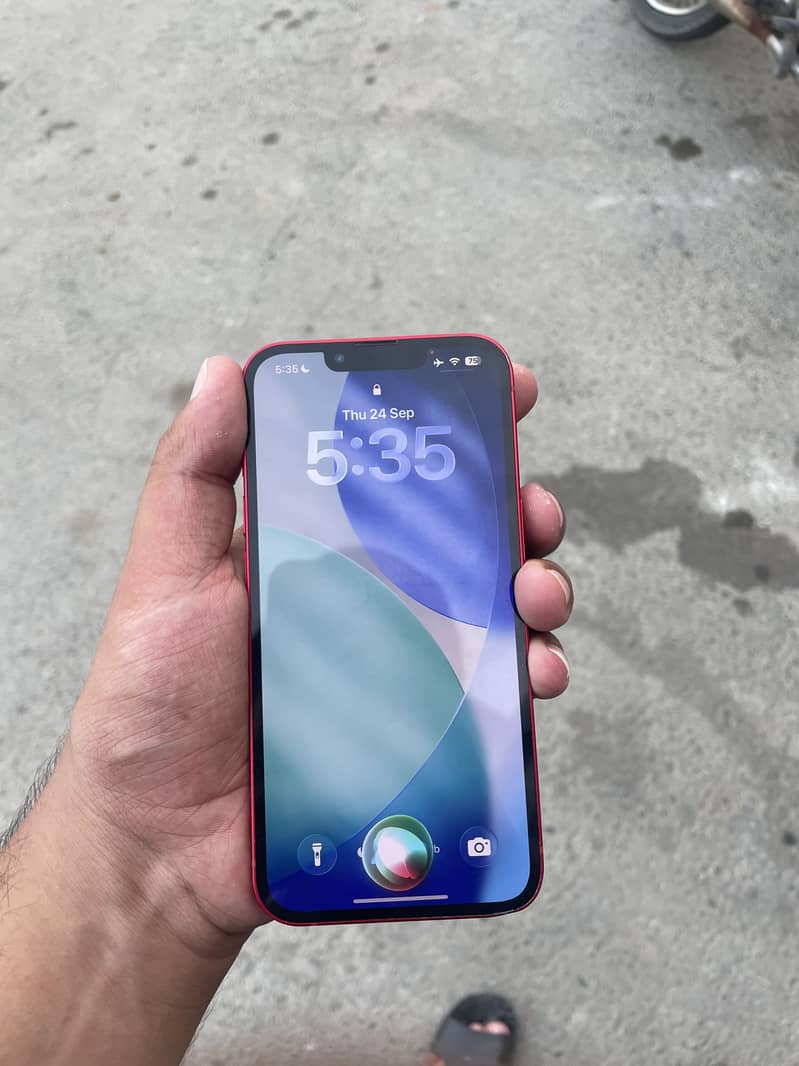 Apple iPhone 13 1