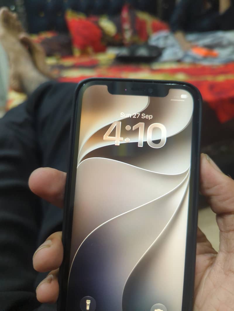 Apple iPhone 12 3