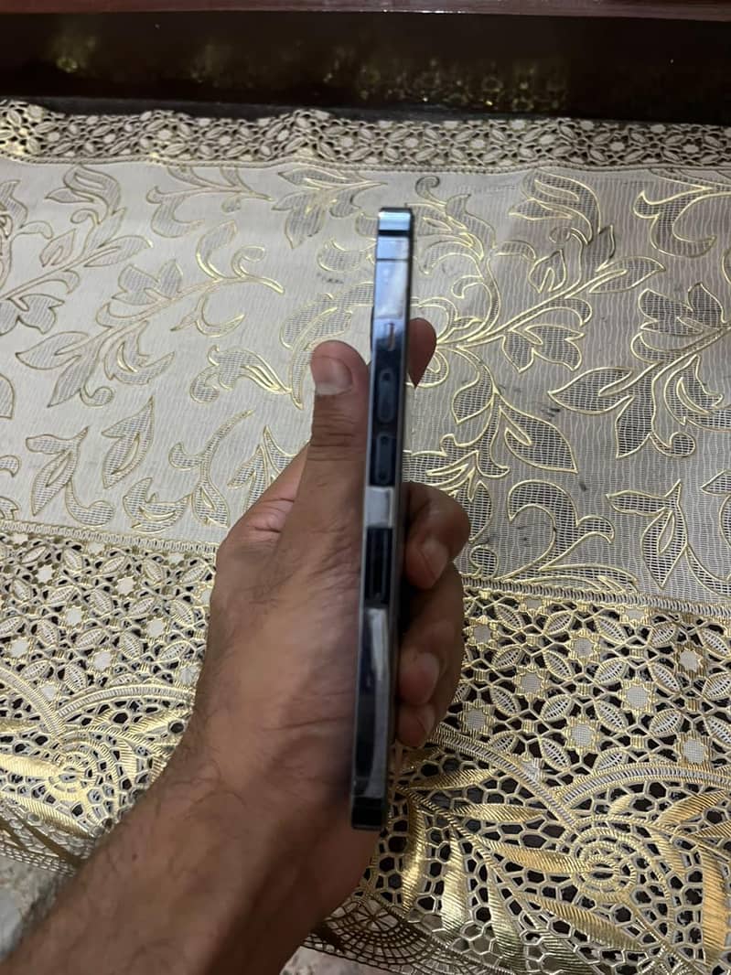 Apple iPhone 13 Pro 0