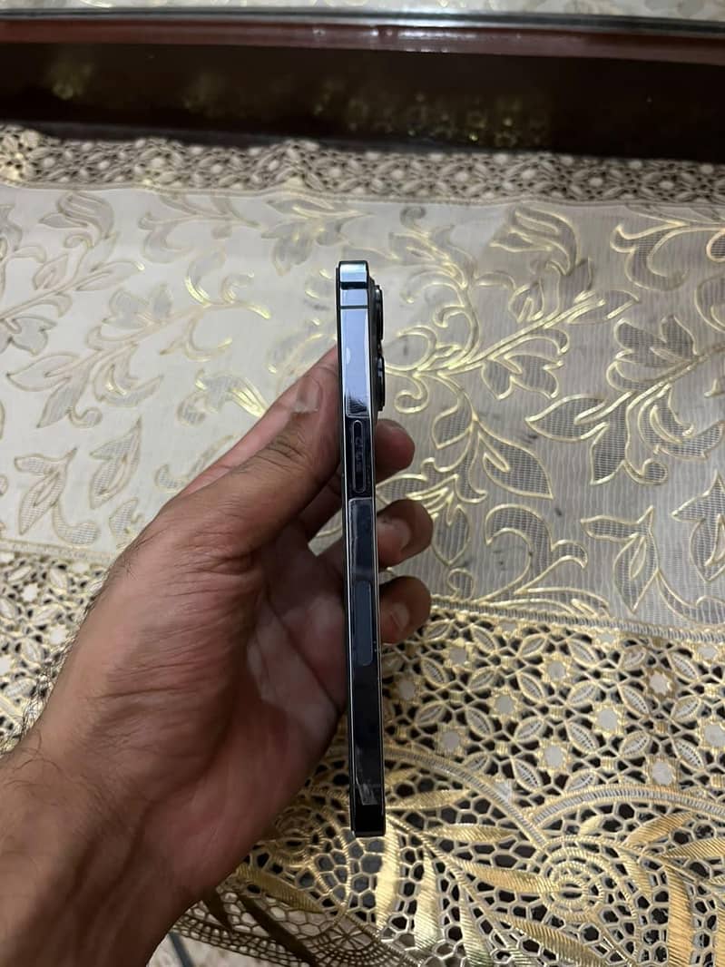 Apple iPhone 13 Pro 3