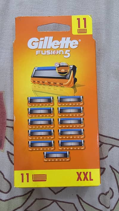 Gillette Fusion5 razor blade 11