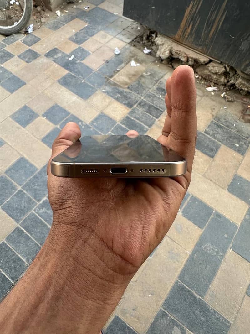 Iphone 16 pro max 2