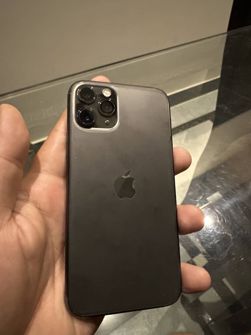 Apple iPhone 11 Pro 1