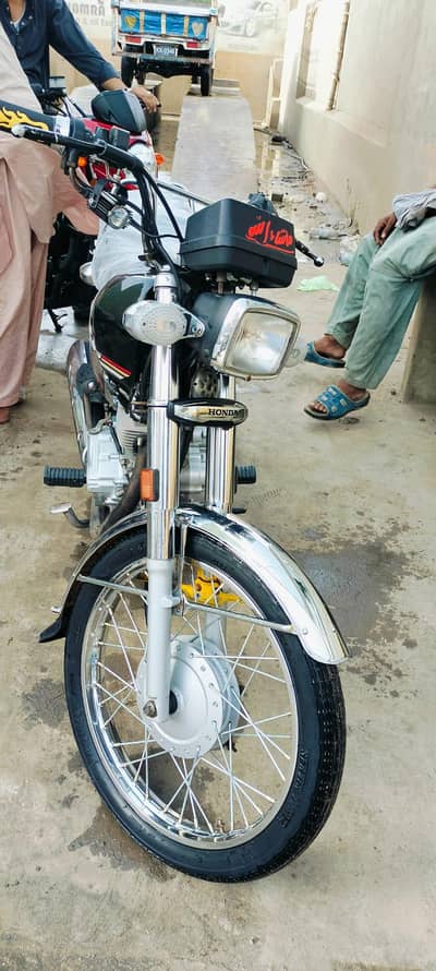 Good condition Bike self  start