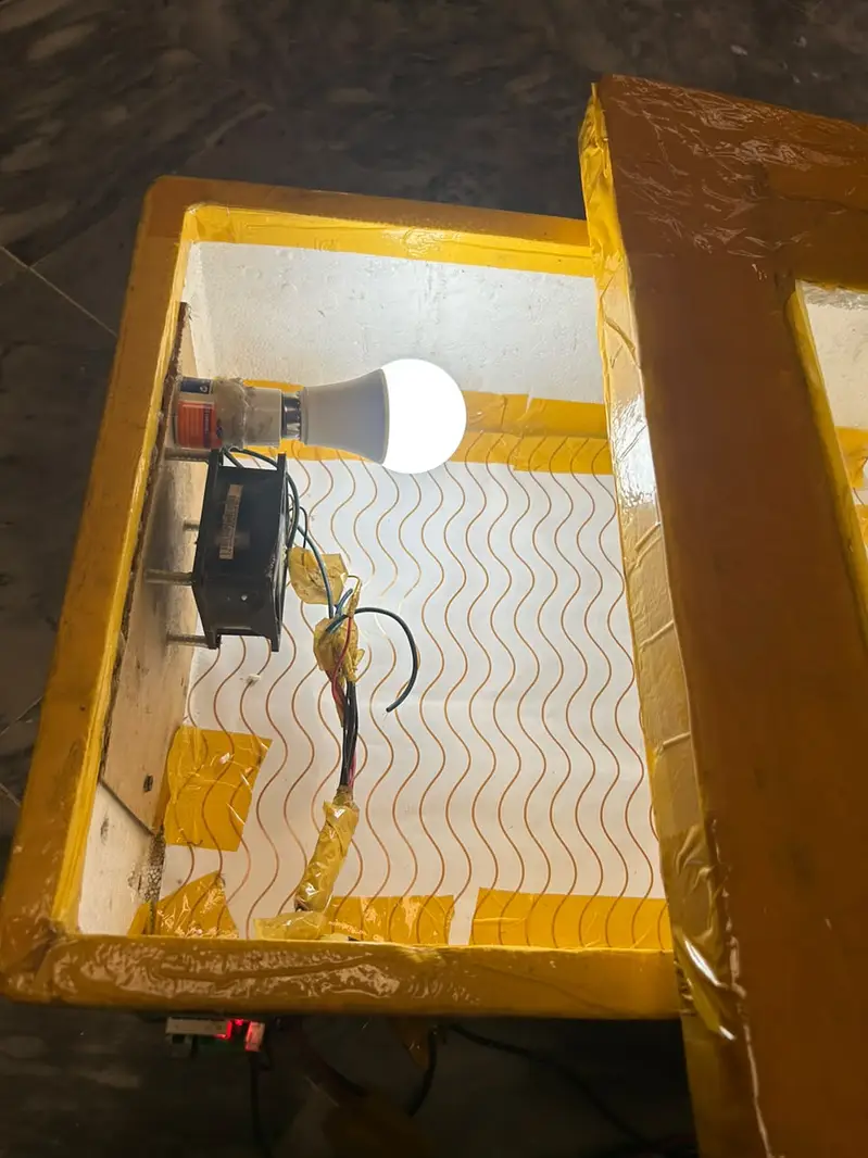 manual or semi automatic eggs inclubator 70 eggs vla — photo 5