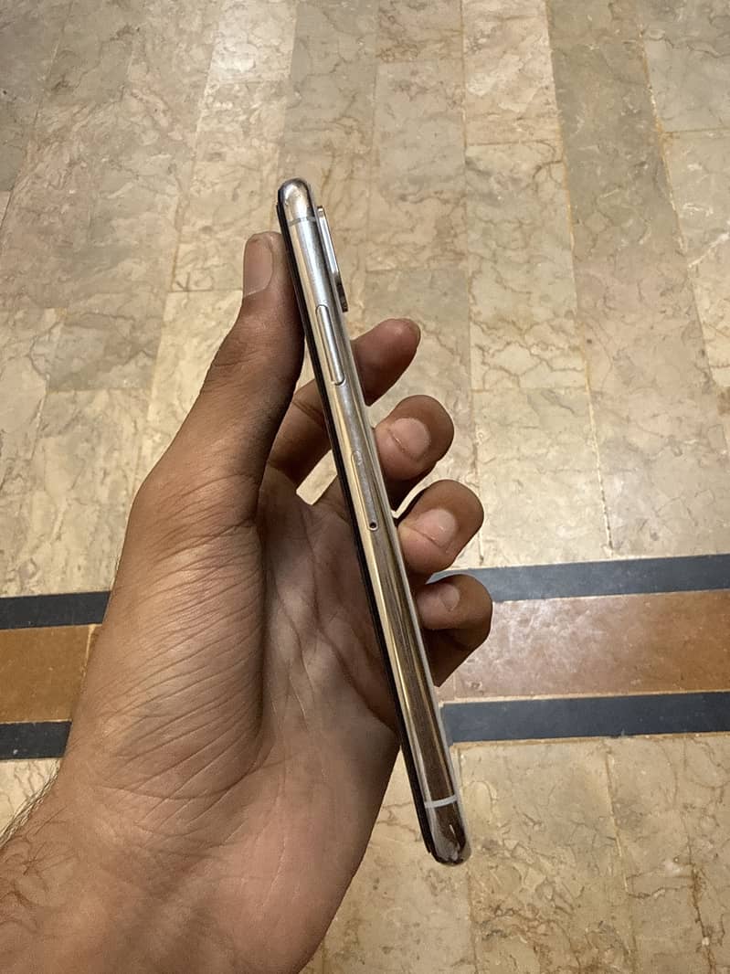 Apple iPhone X 1