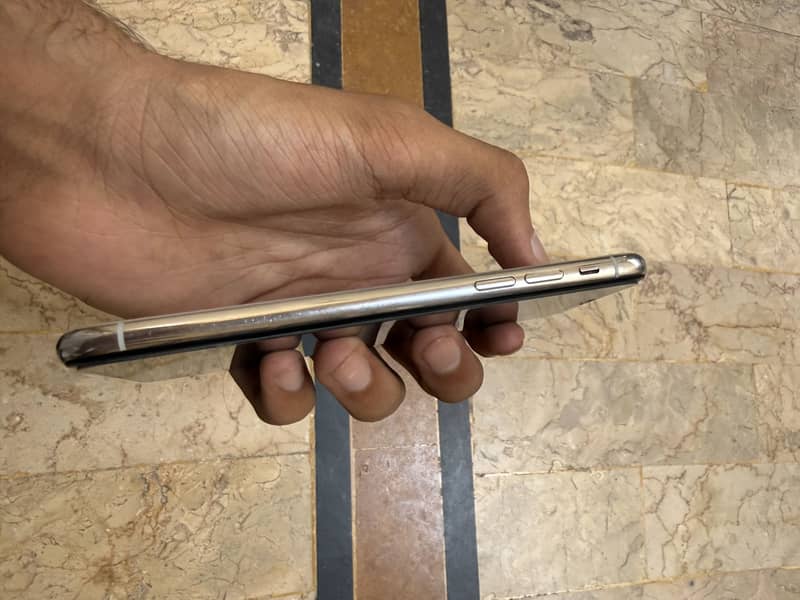 Apple iPhone X 2