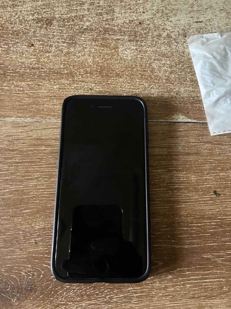 Apple iPhone SE 2022 1