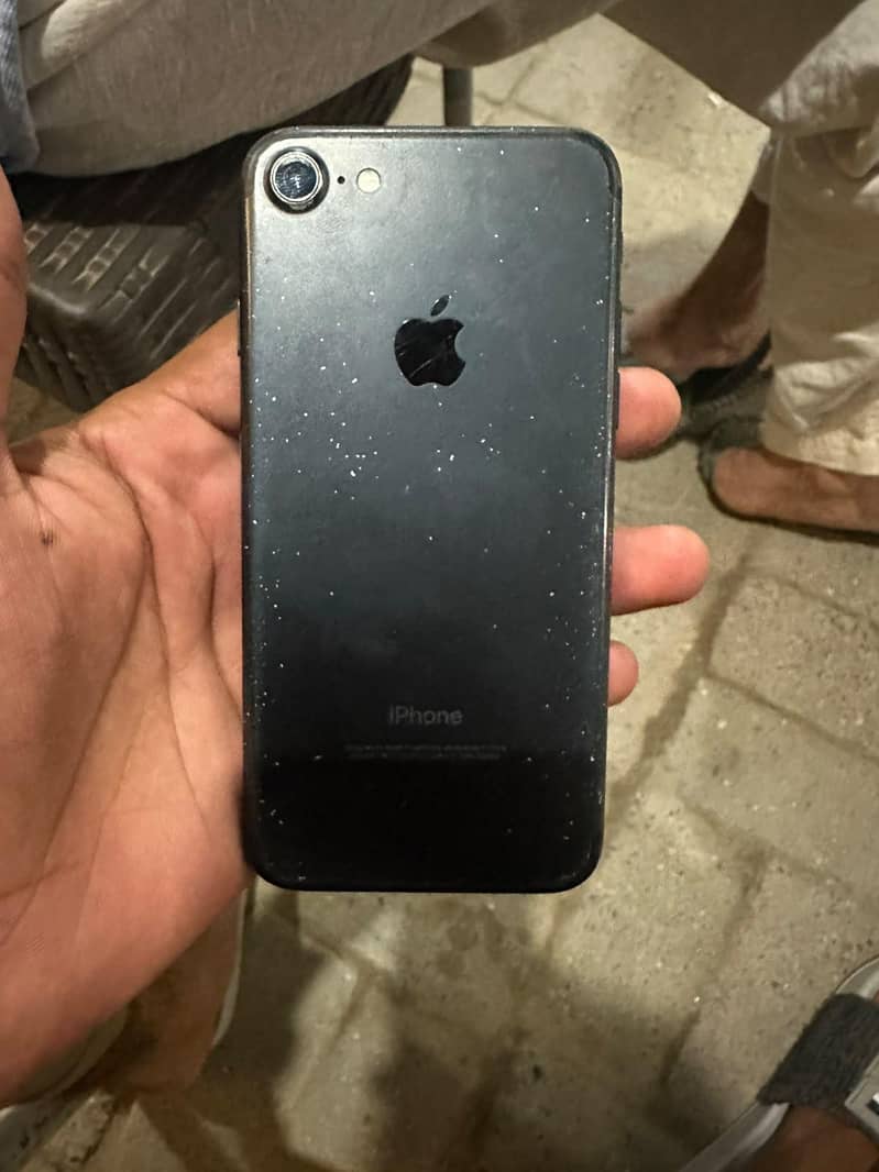 Apple iPhone 7 3