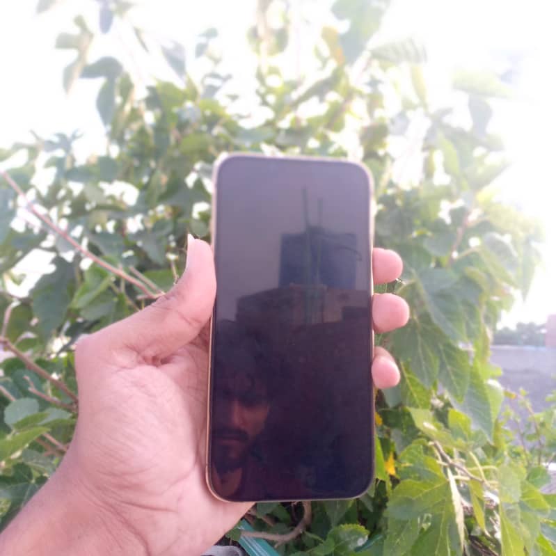 Apple iPhone 13 Pro 4