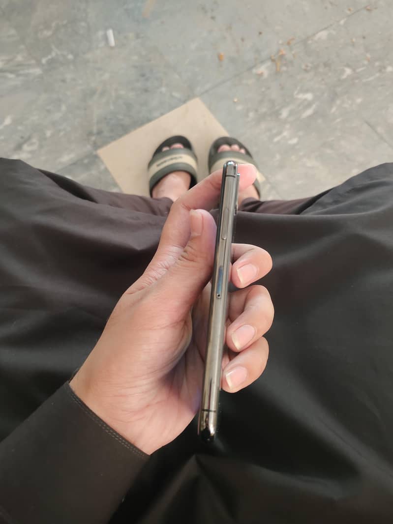 Apple iPhone X 2