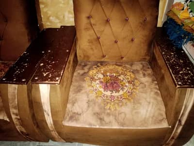 I want sale to sofa set 5 seter good condition #03445324677