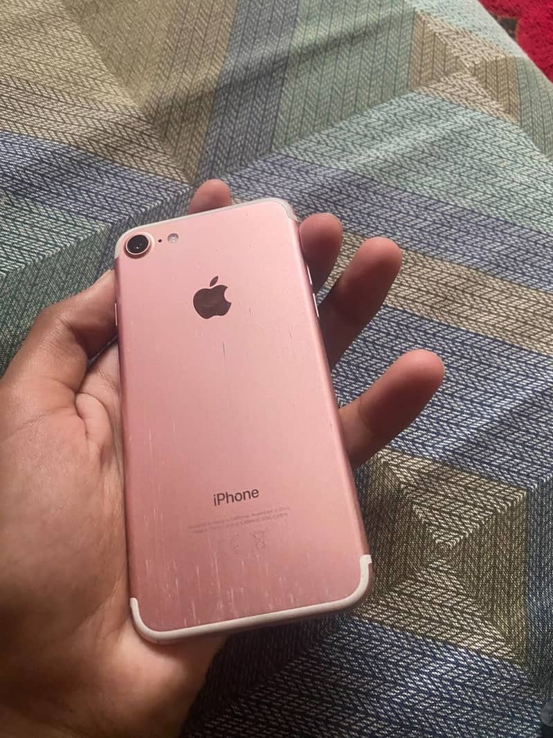 Apple iPhone 7 4