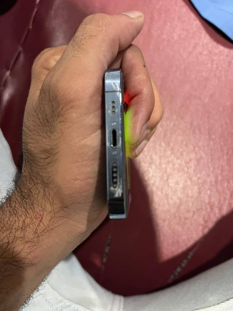 Apple iPhone 13 Pro 6