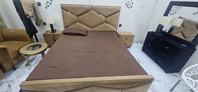 Double Bed Bridal Set – Wooden Bedroom Set