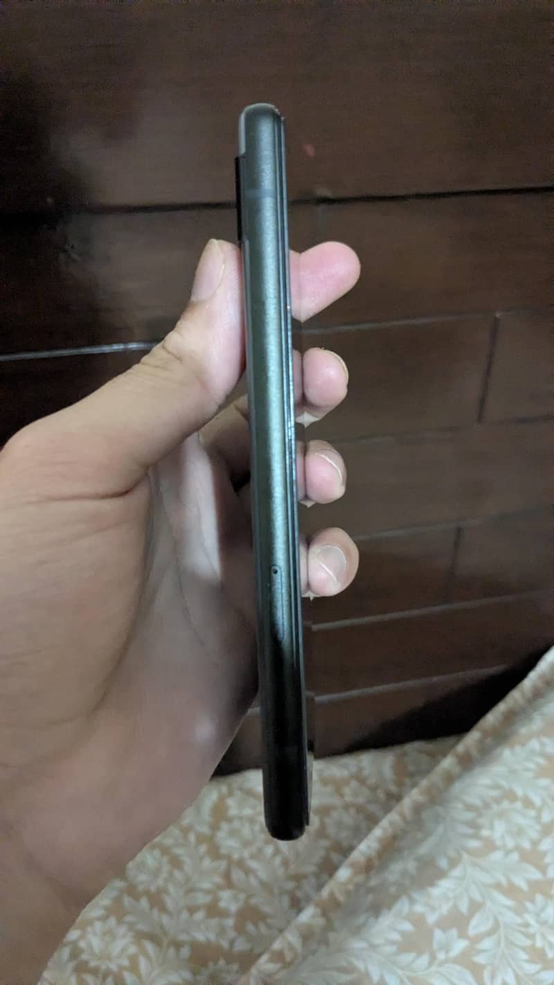 Google Pixel 6a 5