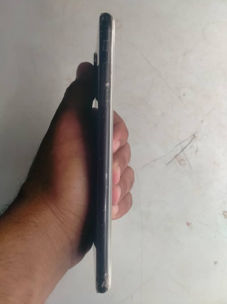 Apple iPhone 7 Plus 3