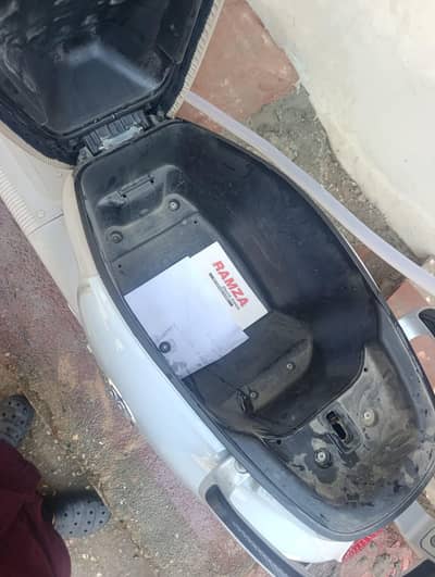 yari ramza electric Scooty brand new