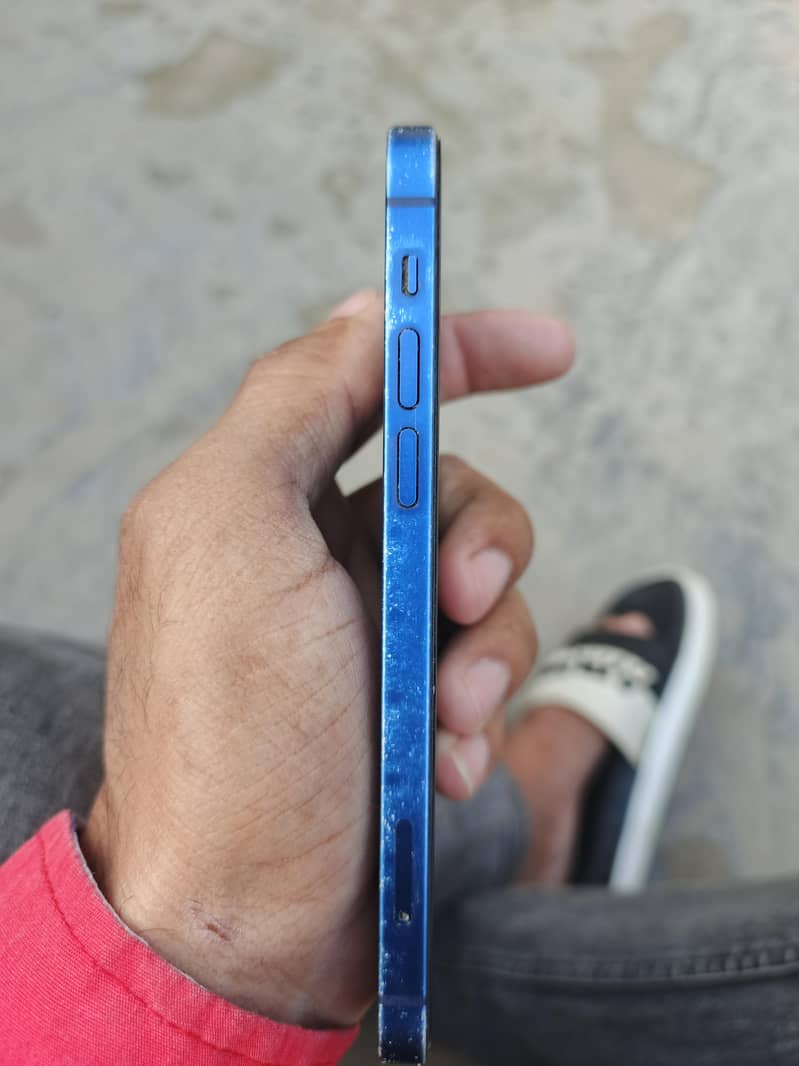 Apple iPhone 12 5