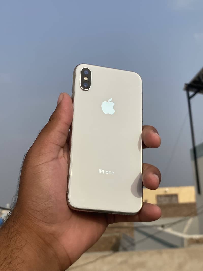 Apple iPhone X 3
