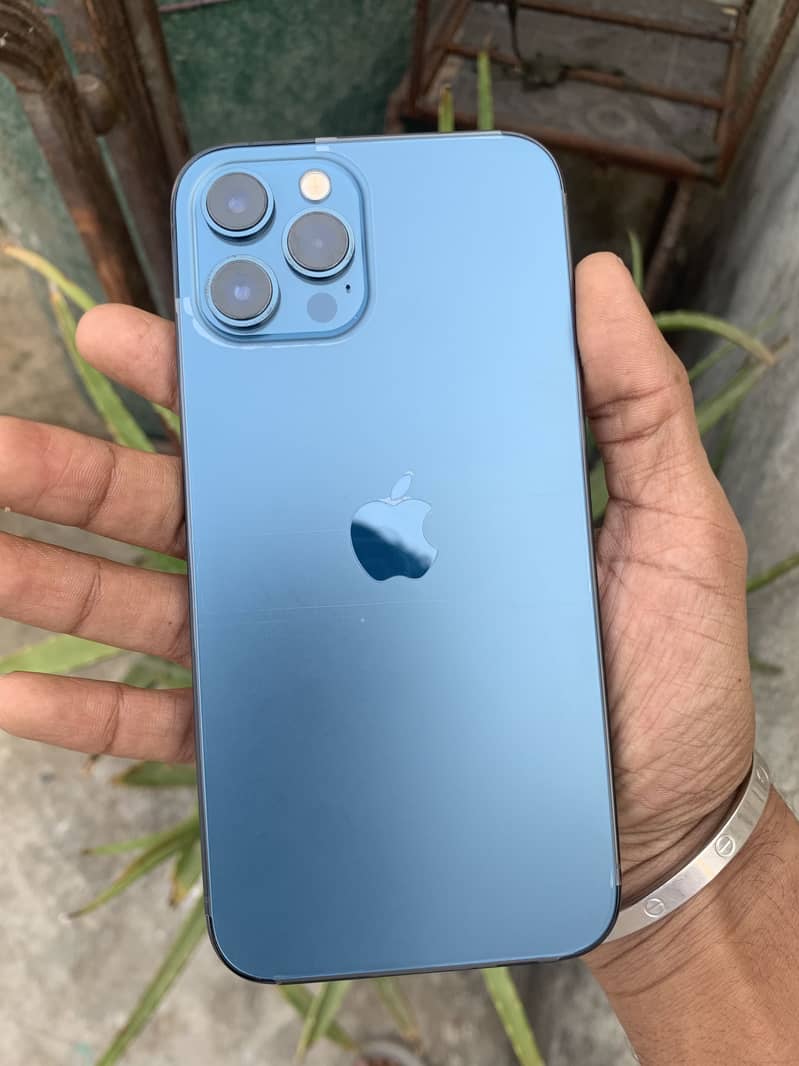Apple iPhone 12 Pro Max 3