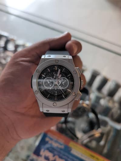 Luxury Men’s Wrist Watch – Stylish Chronograph Design – New