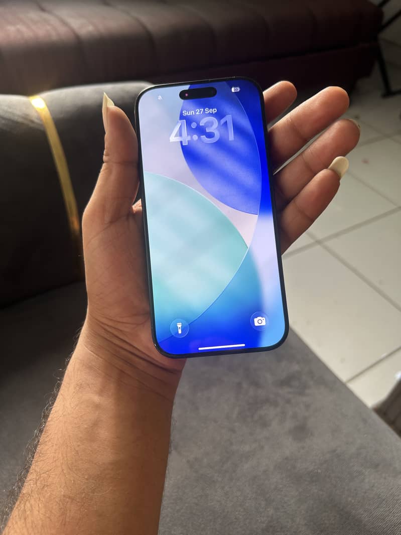 Apple iPhone 16 Pro 3