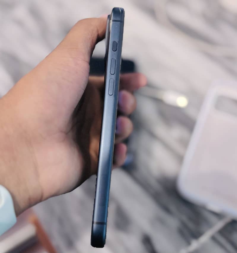 Apple iPhone 17 Pro Max 5