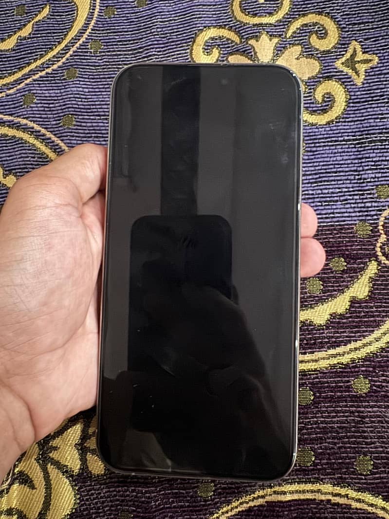 Apple iPhone 15 Pro Max 2