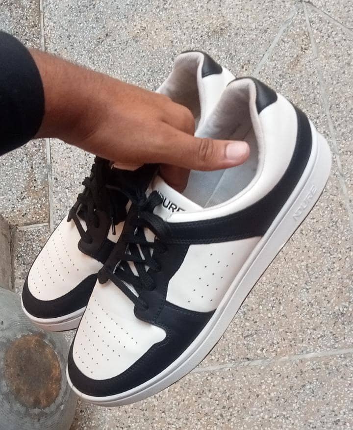 Sneakers 6