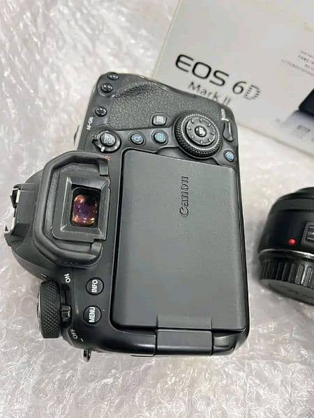 Canon Eos 6d Mark ii 3
